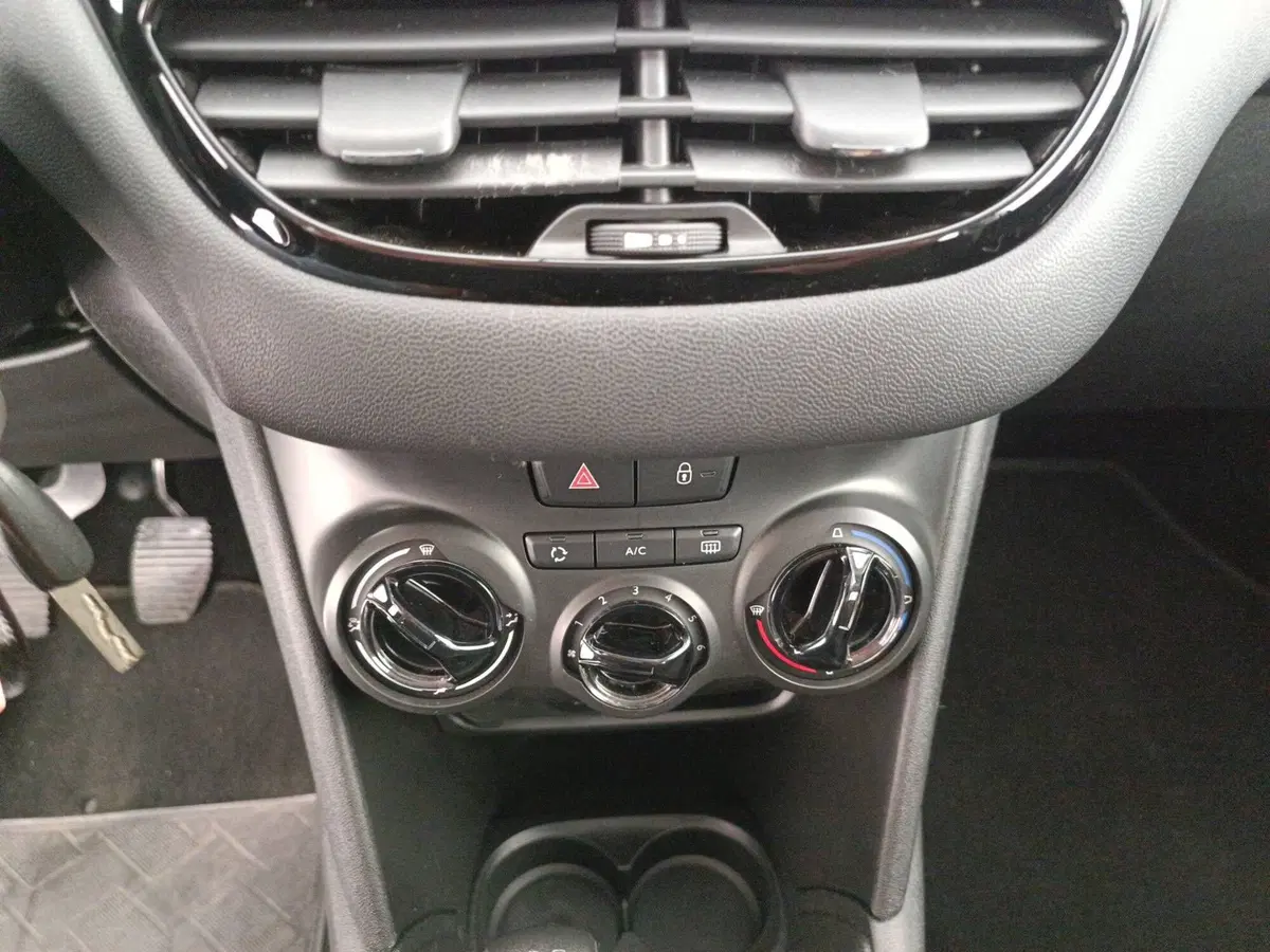 Peugeot 208 usata a Treviso (16)