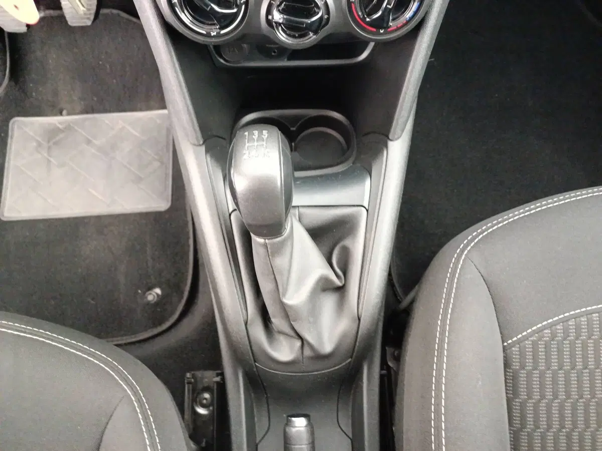 Peugeot 208 usata a Treviso (17)