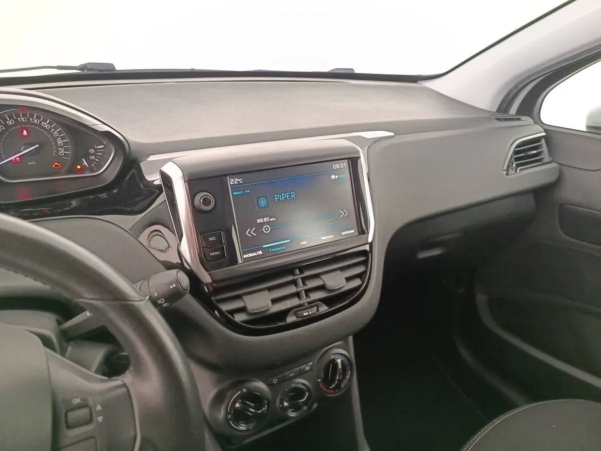 Peugeot 208 usata a Treviso (18)