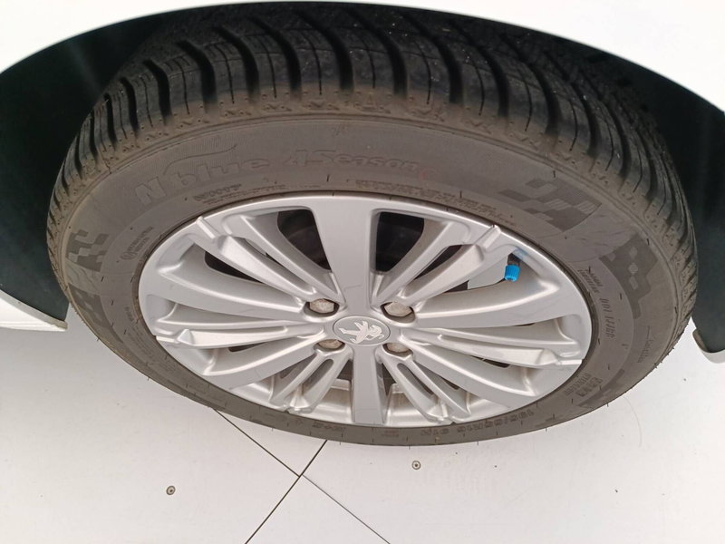 Peugeot 208 usata a Treviso (20)