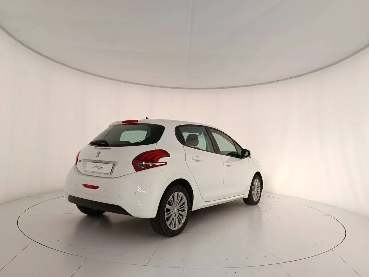 Peugeot 208 usata a Treviso (6)