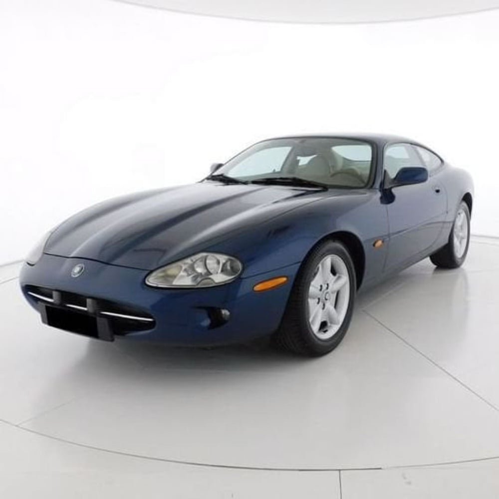 Jaguar XK usata a Perugia (2)