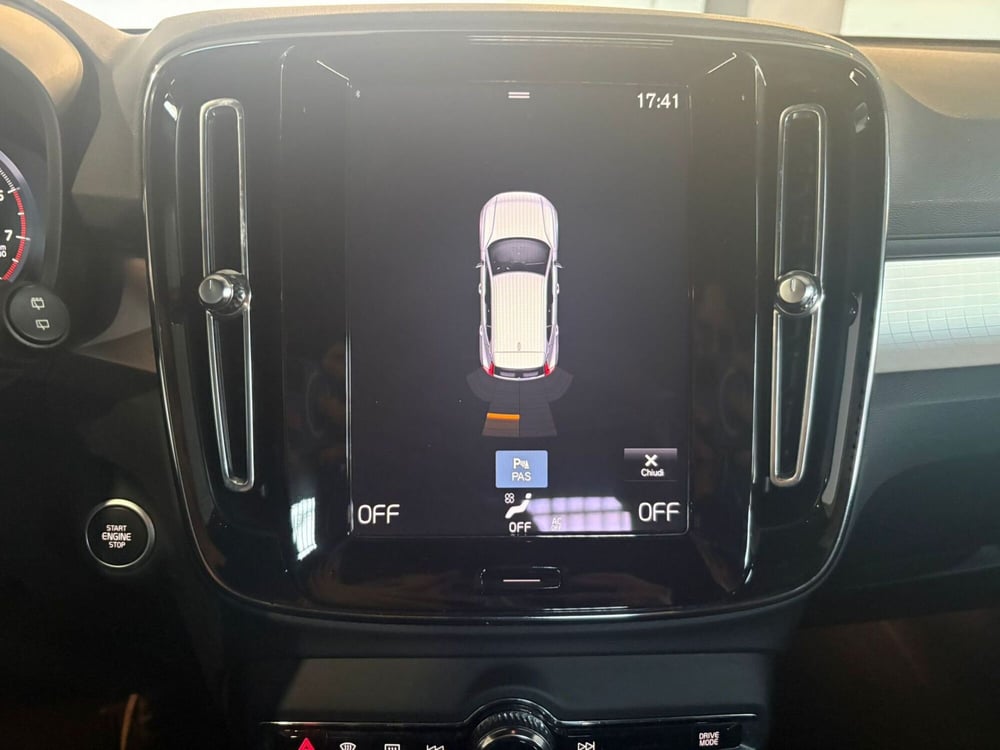 Volvo XC40 usata a Monza e Brianza (11)
