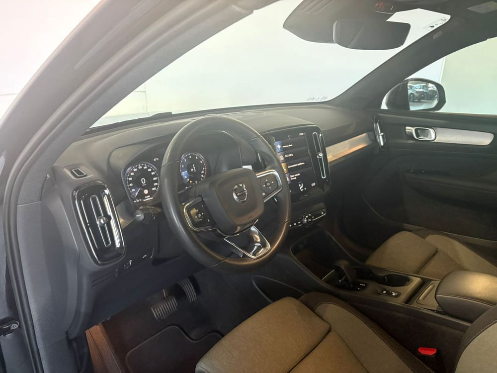 Volvo XC40 usata a Monza e Brianza (13)