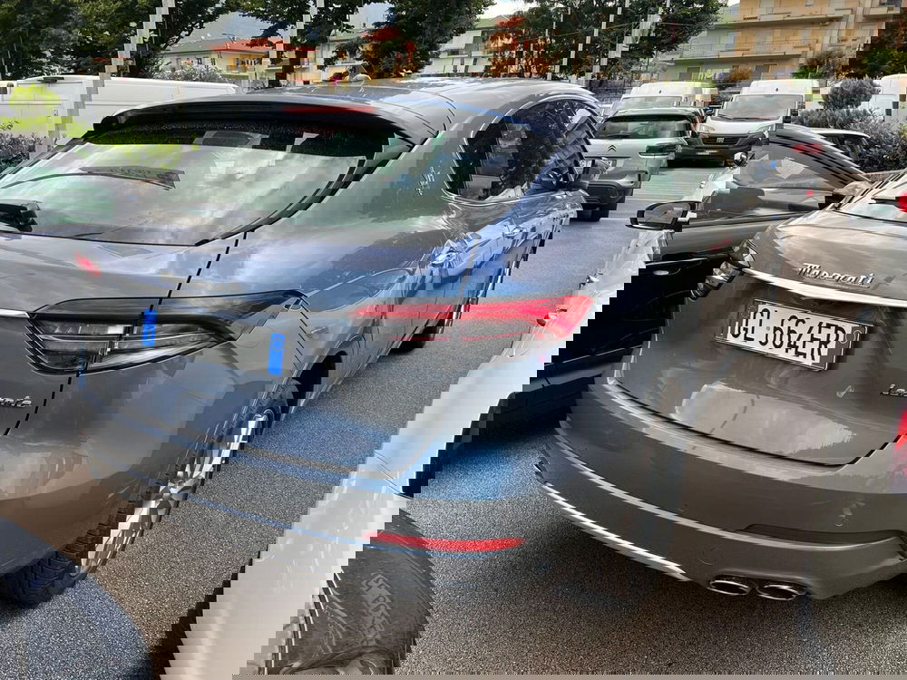 Maserati Levante usata a Salerno (3)