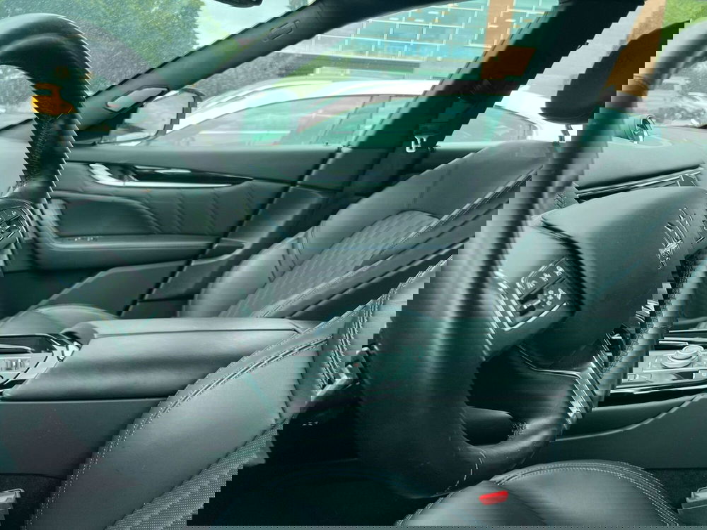 Maserati Levante usata a Salerno (6)