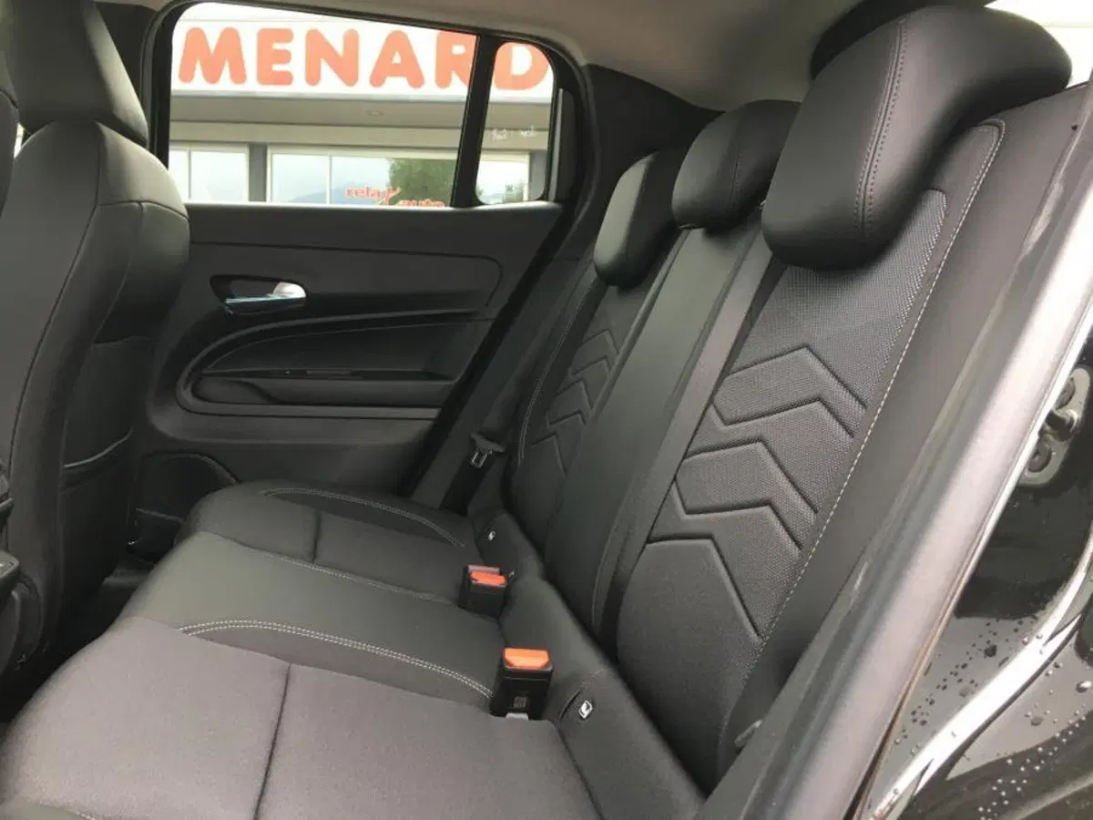 Jeep Avenger nuova a Cuneo (8)