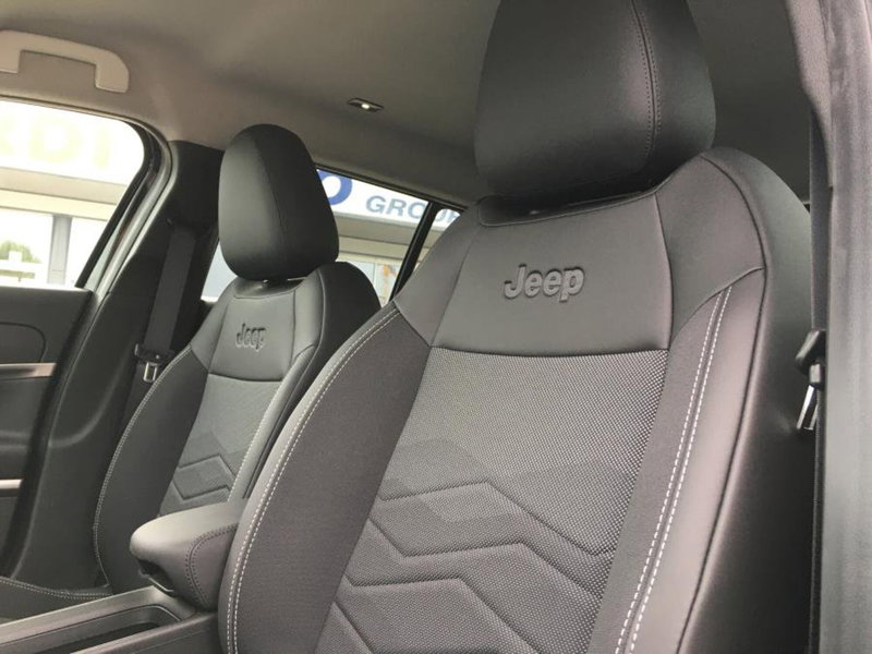 Jeep Avenger nuova a Cuneo (9)