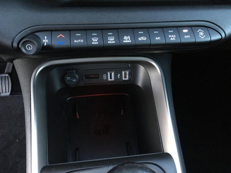 Jeep Avenger nuova a Cuneo (17)