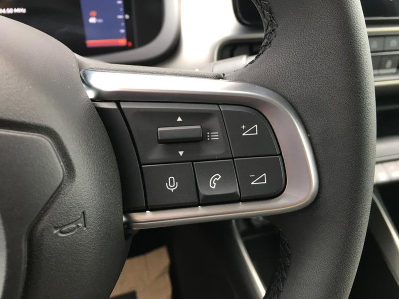 Jeep Avenger nuova a Cuneo (16)