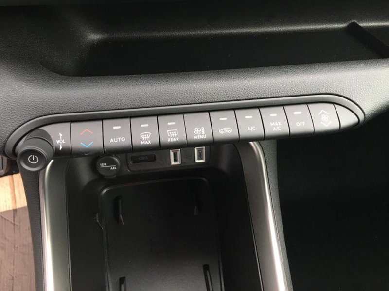 Jeep Avenger nuova a Cuneo (18)