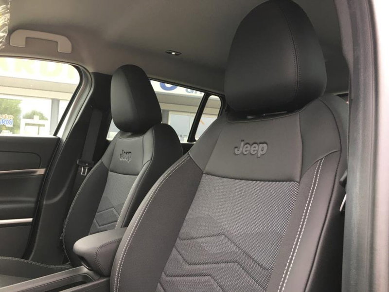 Jeep Avenger nuova a Cuneo (9)