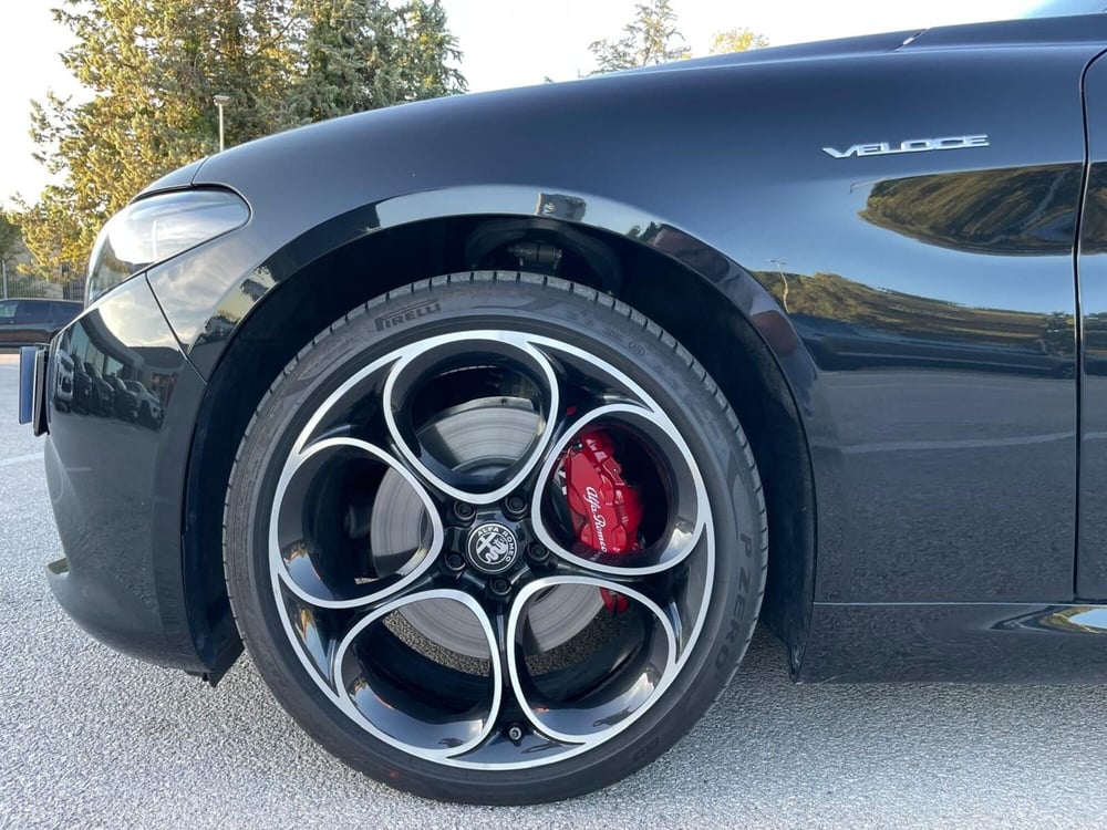 Alfa Romeo Giulia usata a Ancona (9)