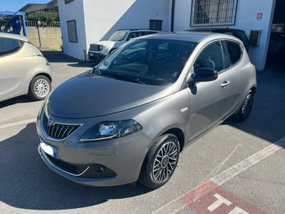 Lancia Ypsilon 1.0 FireFly 5 porte S&amp;S Hybrid Gold Plus del 2024 usata a Altopascio