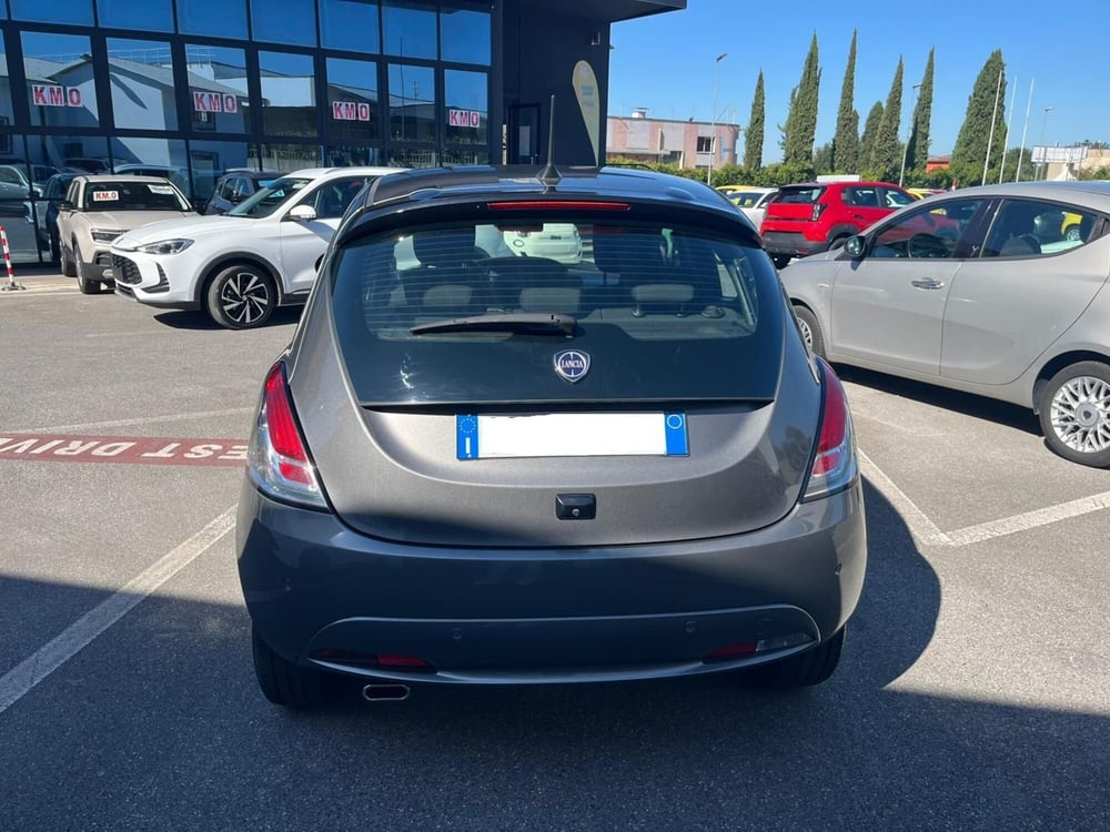 Lancia Ypsilon usata a Lucca (6)