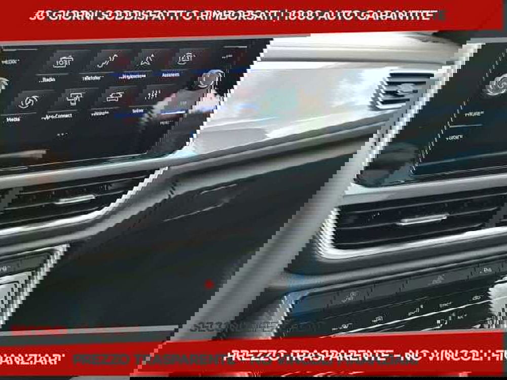 Volkswagen T-Roc nuova a Chieti (15)