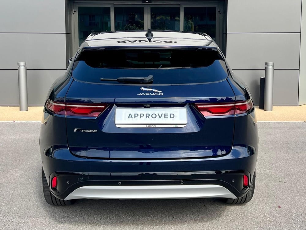 Jaguar F-Pace usata a Bari (7)