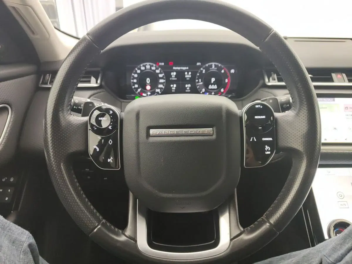 Land Rover Range Rover Velar usata a Ragusa (13)