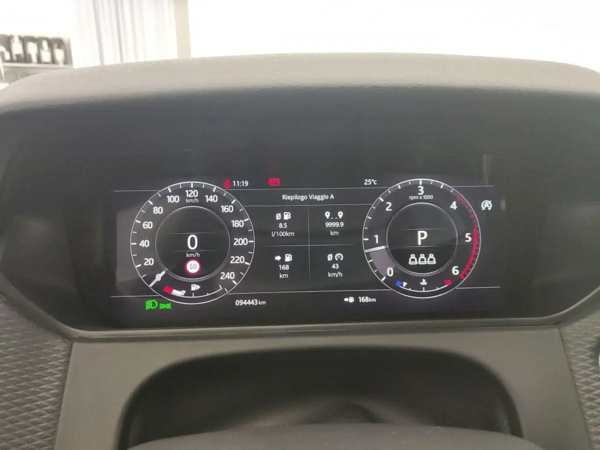 Land Rover Range Rover Velar usata a Ragusa (14)