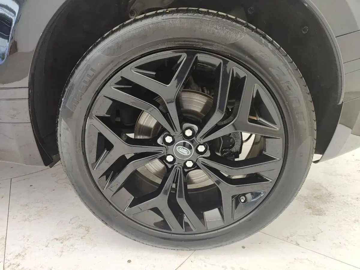 Land Rover Range Rover Velar usata a Ragusa (8)