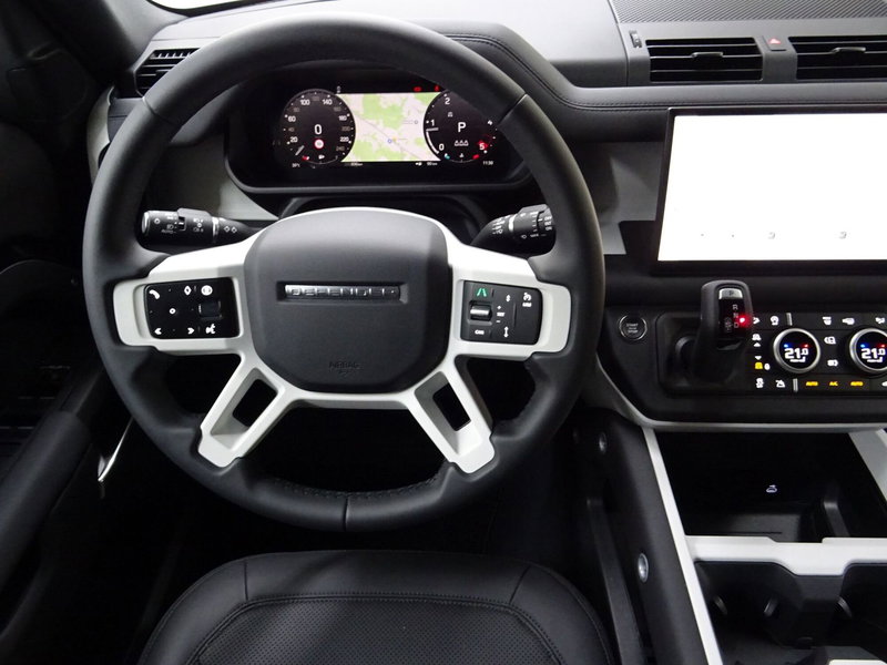 Land Rover Defender usata a Como (10)