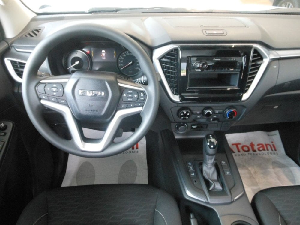Isuzu D-Max Pick-up nuova a Chieti (19)