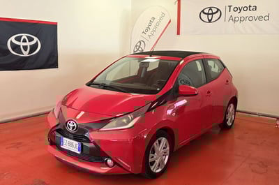 Toyota Aygo 1.0 VVT-i 69 CV 5 porte x-wave del 2015 usata a Messina