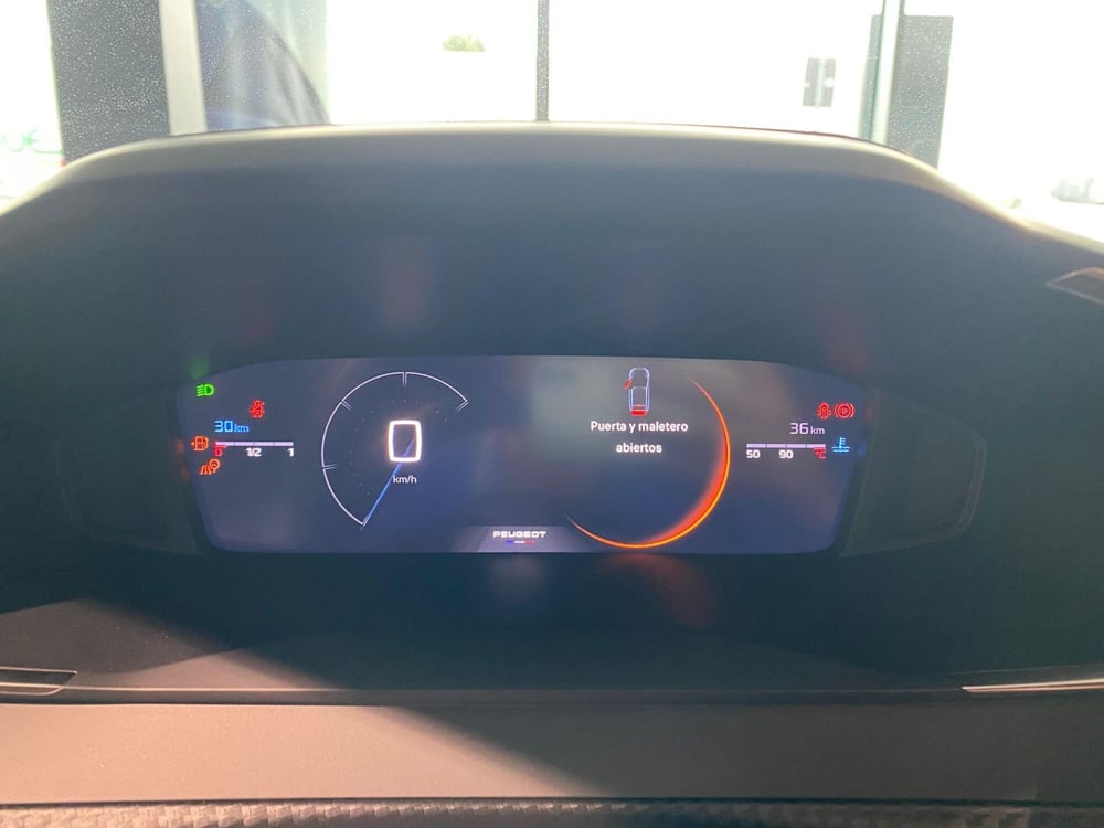 Peugeot 208 nuova a Milano (15)