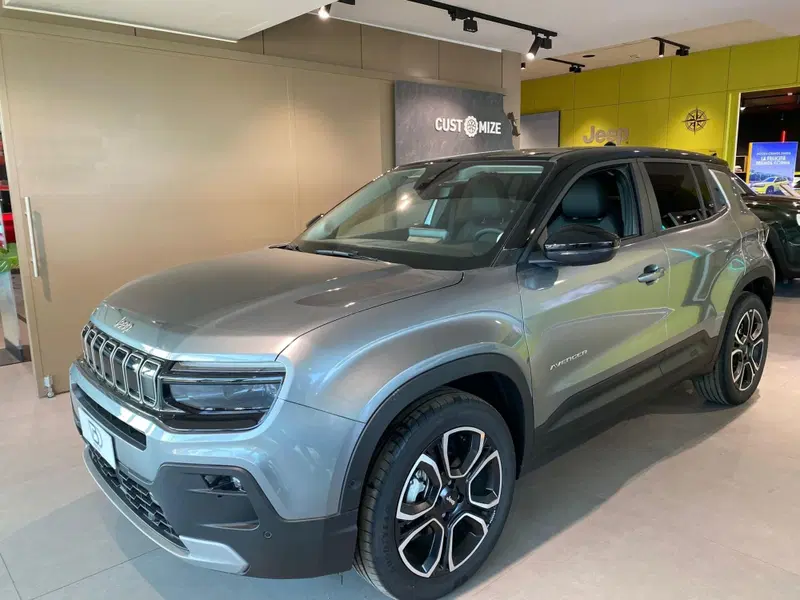 Jeep Avenger nuova a Milano