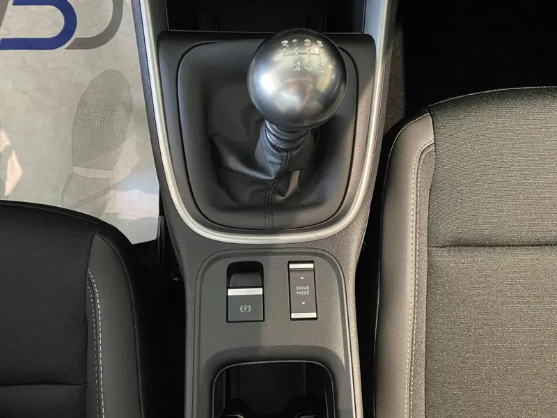 Jeep Avenger nuova a Milano (17)