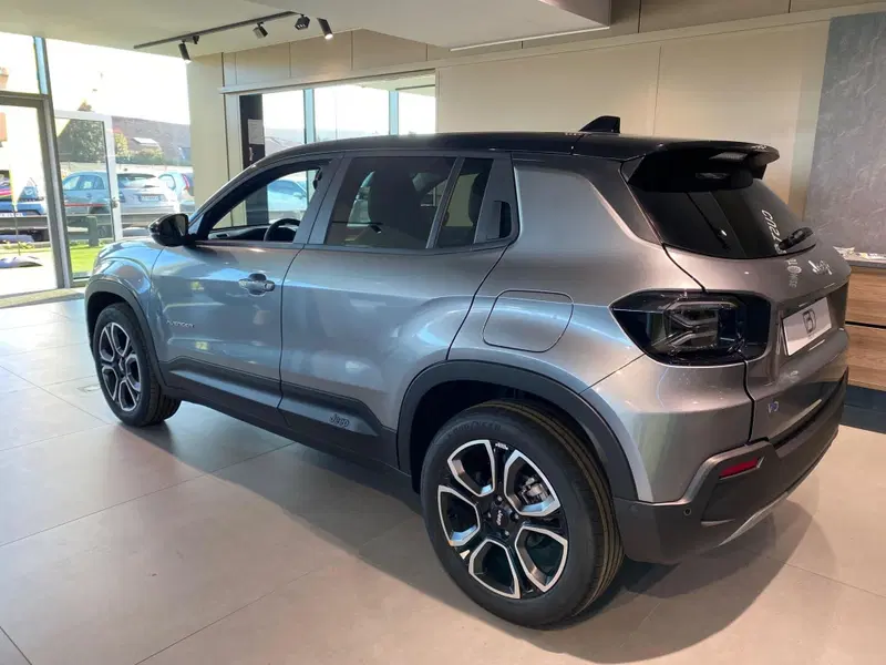 Jeep Avenger nuova a Milano (3)