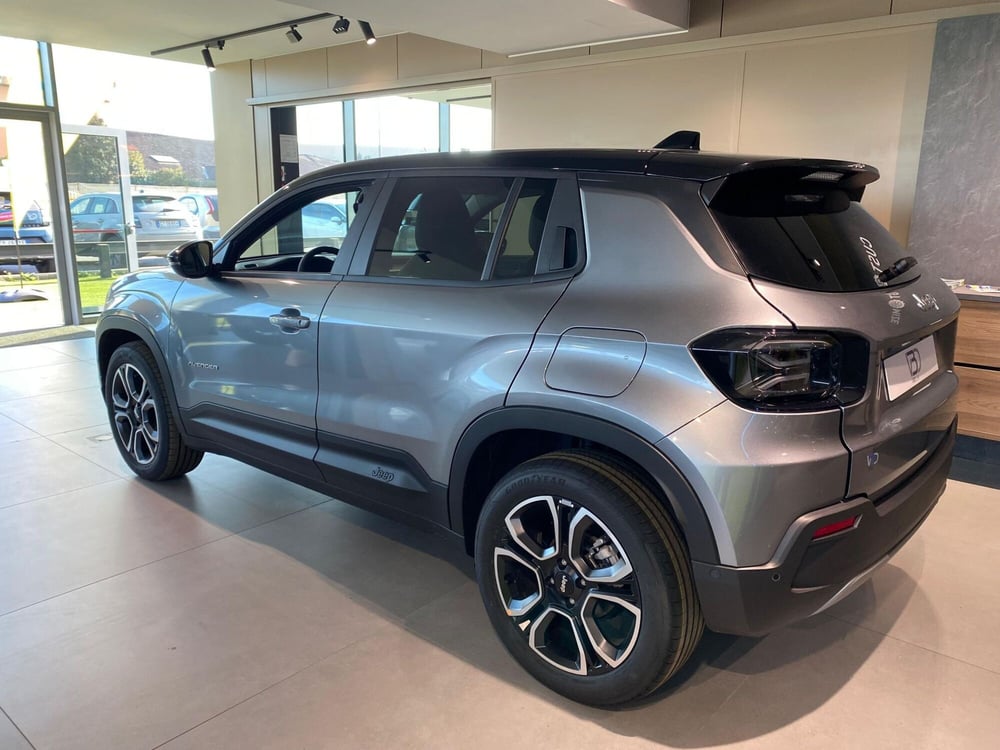 Jeep Avenger nuova a Milano (3)