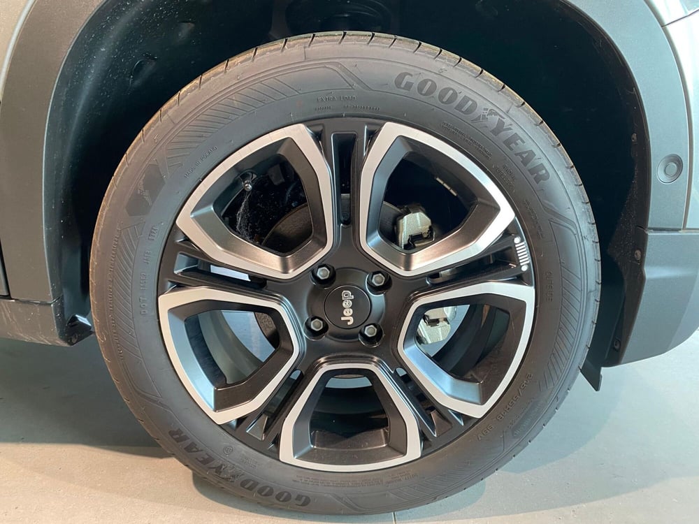 Jeep Avenger nuova a Milano (7)