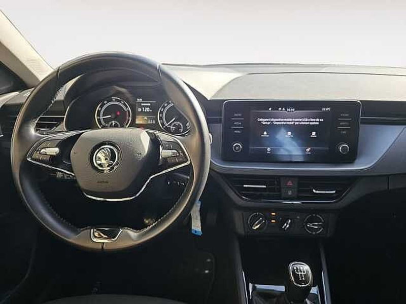 Skoda Kamiq usata a Lecco (9)