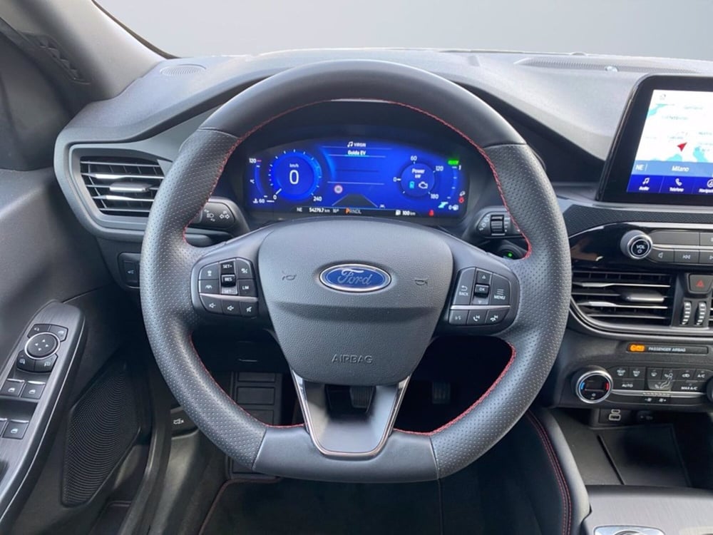 Ford Kuga usata a Milano (13)