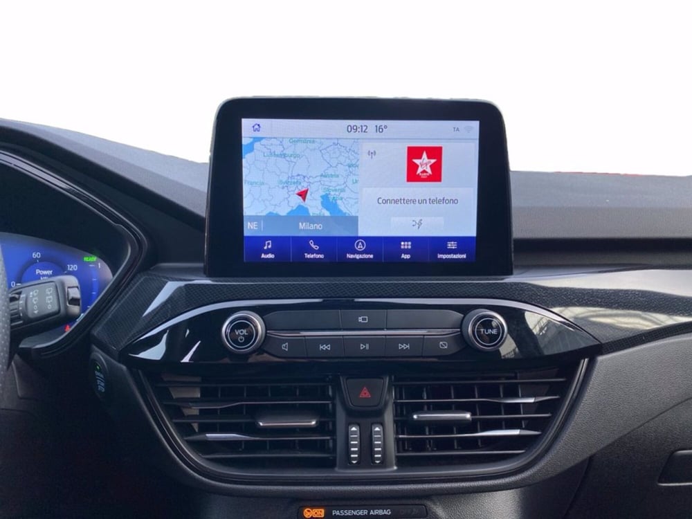 Ford Kuga usata a Milano (14)