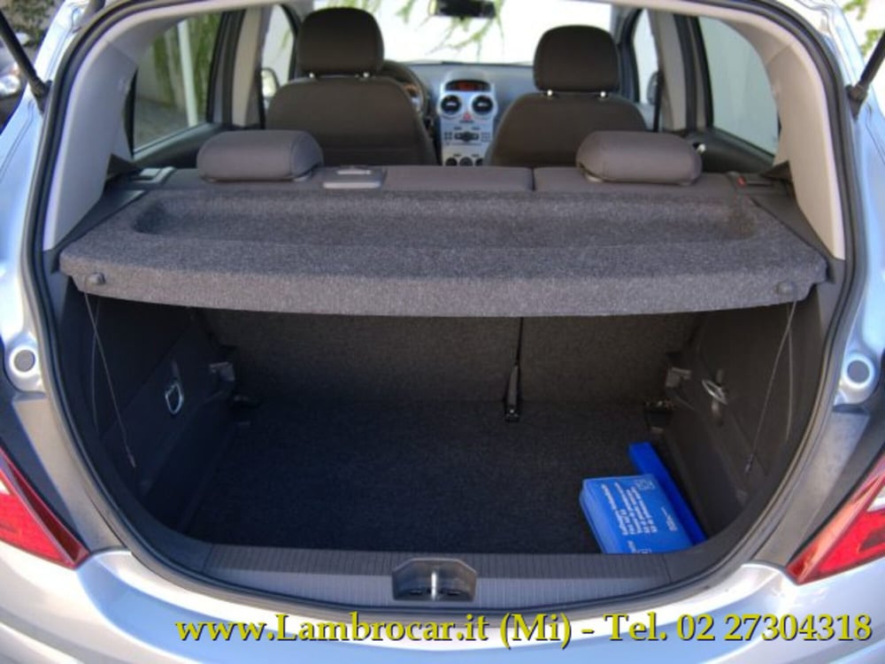 Opel Corsa usata a Milano (10)