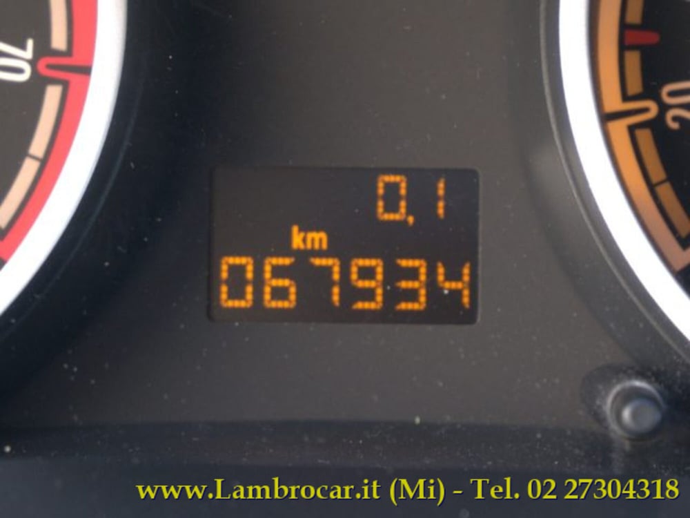 Opel Corsa usata a Milano (9)