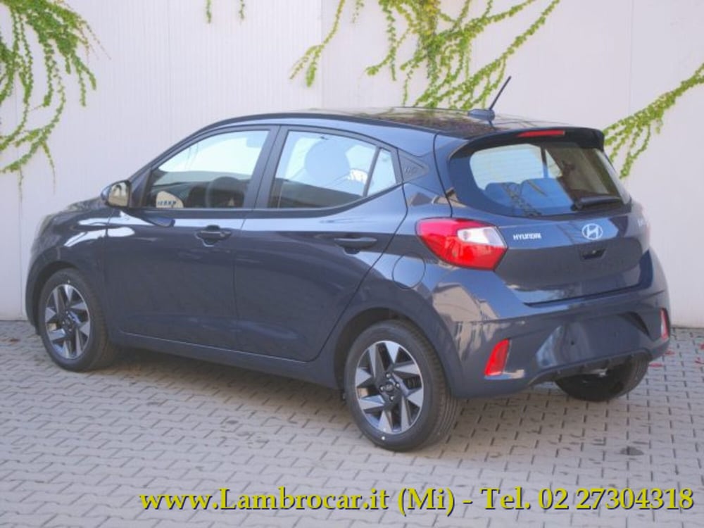 Hyundai i10 nuova a Milano (15)