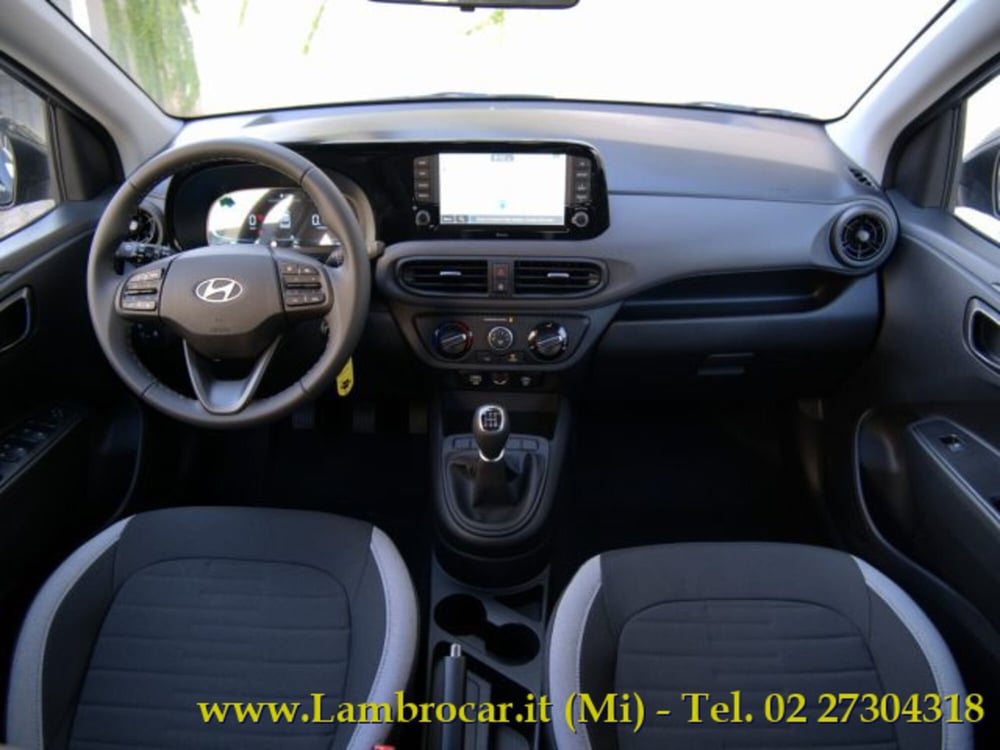 Hyundai i10 nuova a Milano (2)