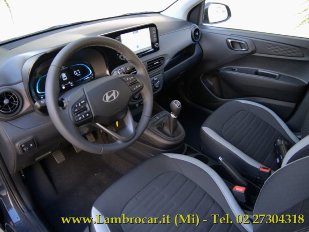 Hyundai i10 nuova a Milano (3)