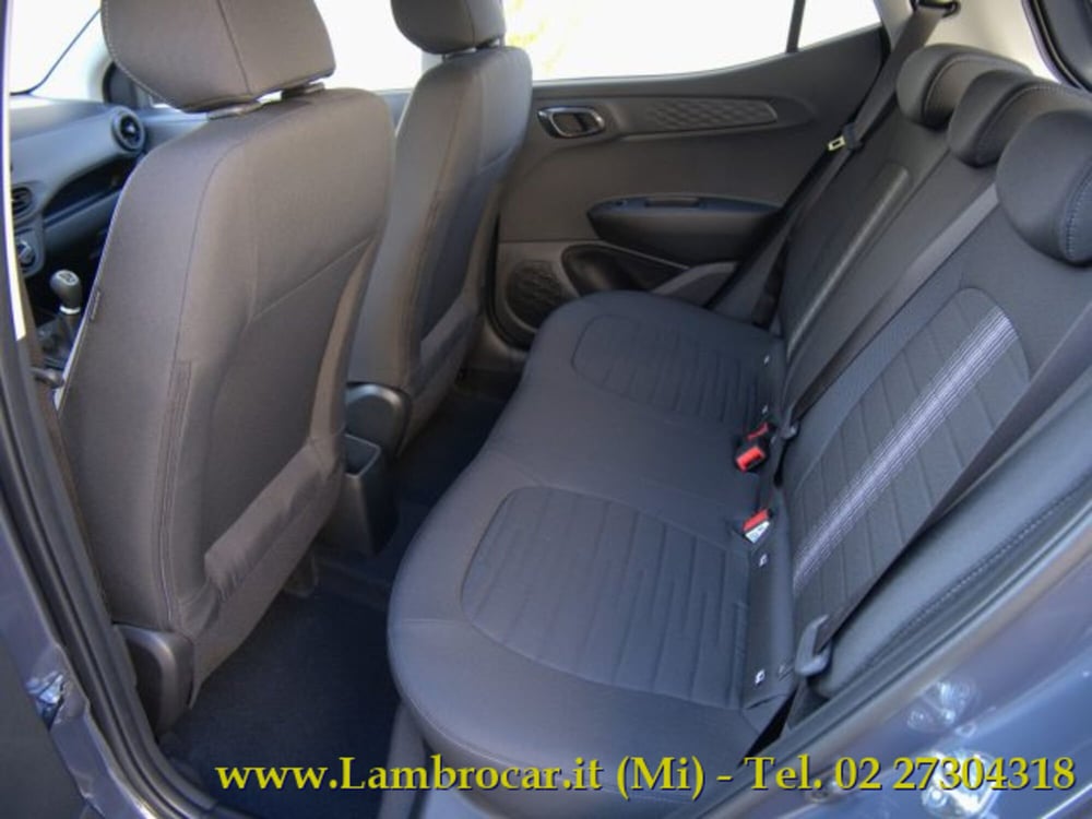 Hyundai i10 nuova a Milano (5)