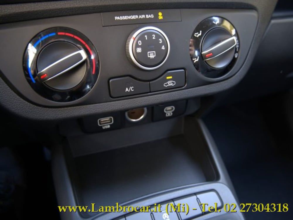 Hyundai i10 nuova a Milano (7)