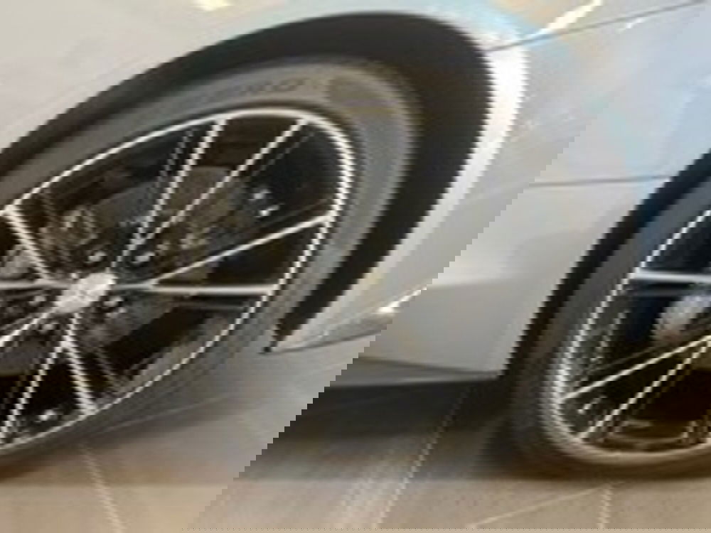 Aston Martin DBS usata a Udine (10)