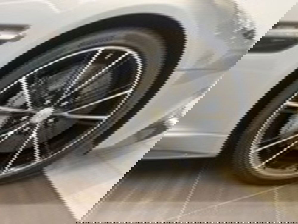 Aston Martin DBS usata a Udine (12)