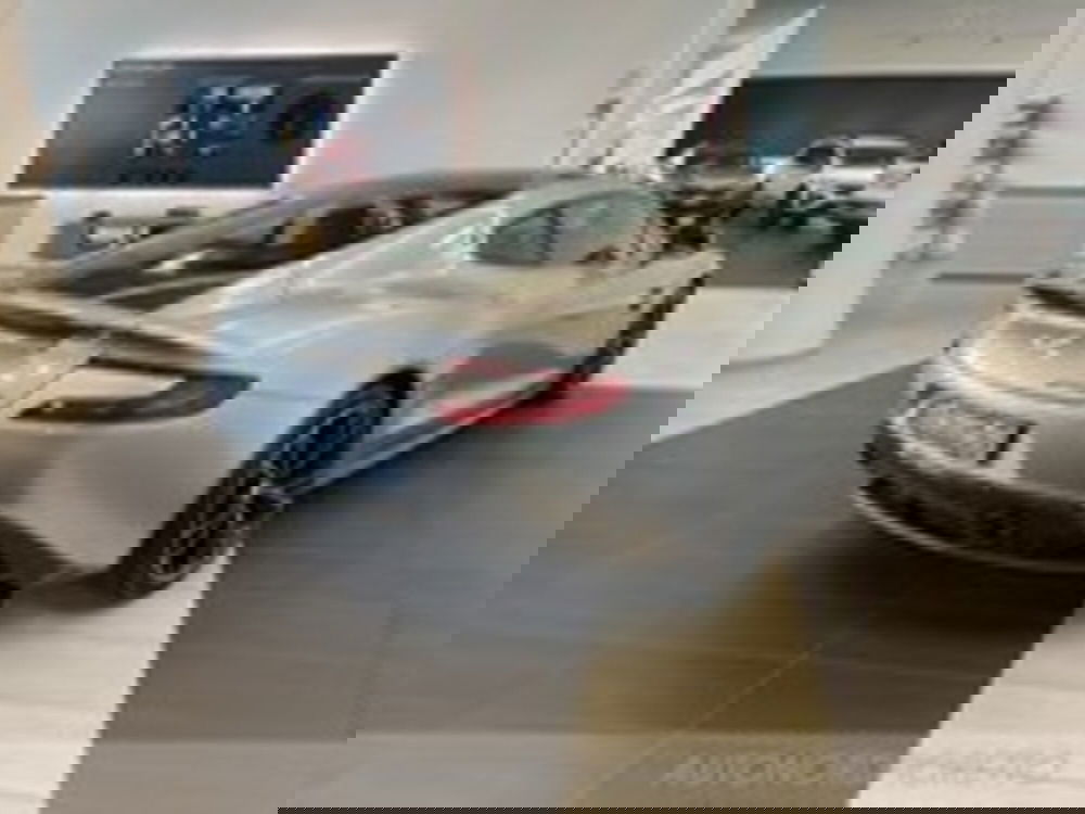 Aston Martin DBS usata a Udine (6)