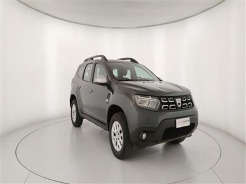 Dacia Duster usata a Bari (11)