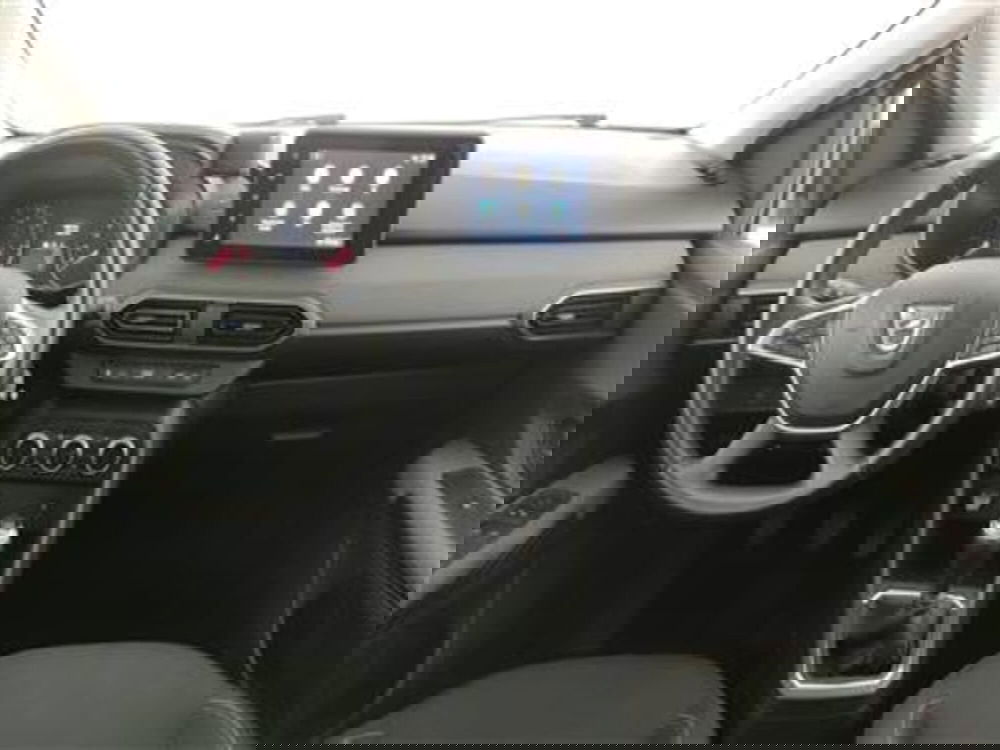 Dacia Jogger usata a Bari (15)