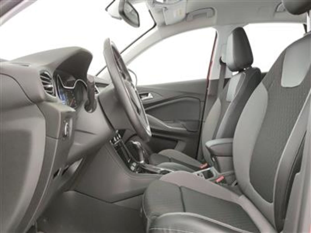 Opel Grandland X usata a Bari (13)