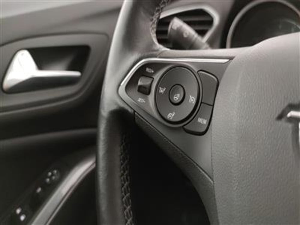 Opel Grandland X usata a Bari (14)